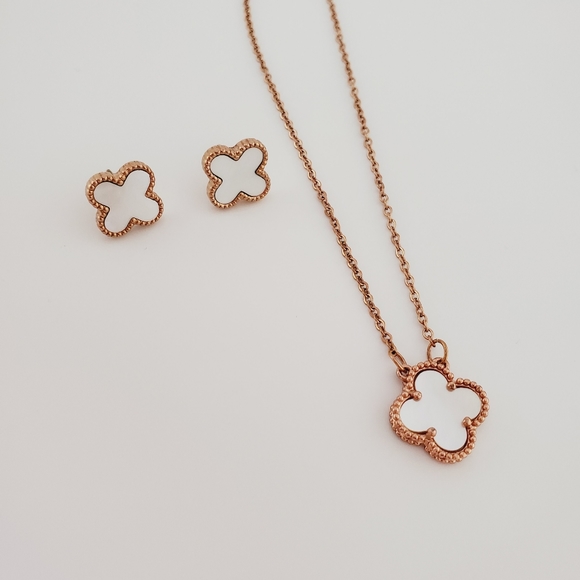 Gold Filled Four Leaf Clover Necklace and Earrings Set - Picture 2 of 7